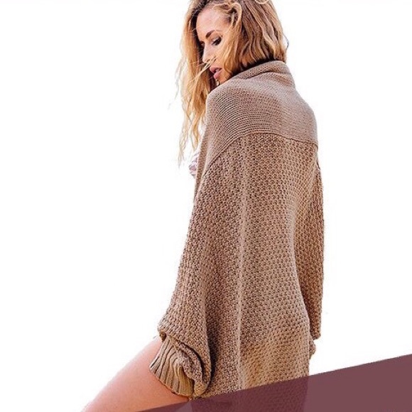 ✦NWT Oversized Loose Batwing Sleeve Taupe✦ - Picture 6 of 6